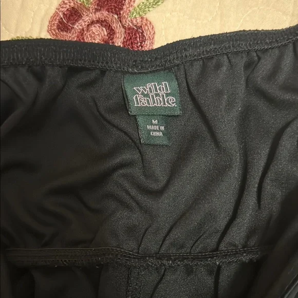 Elegant Black Strapless Dress - Picture 6 of 7